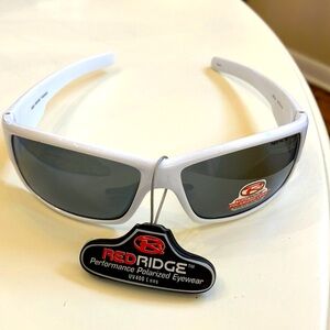 New RED RIDGE WHITE SUNGLASSES POLARIZED UV PROTECTED SMOKE LENSES